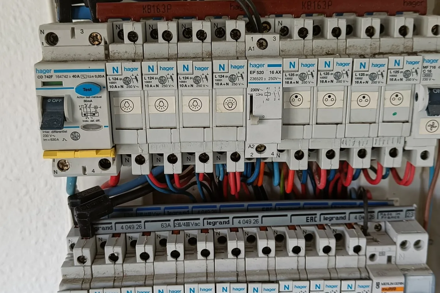 installation et locaux professionnels à Mitry-Mory (77290) — SION ELEC